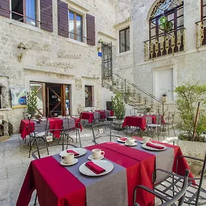 Bed & Breakfast Palace Derossi, Trogir